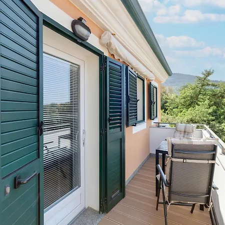 Pool, Air Conditioning, Parking